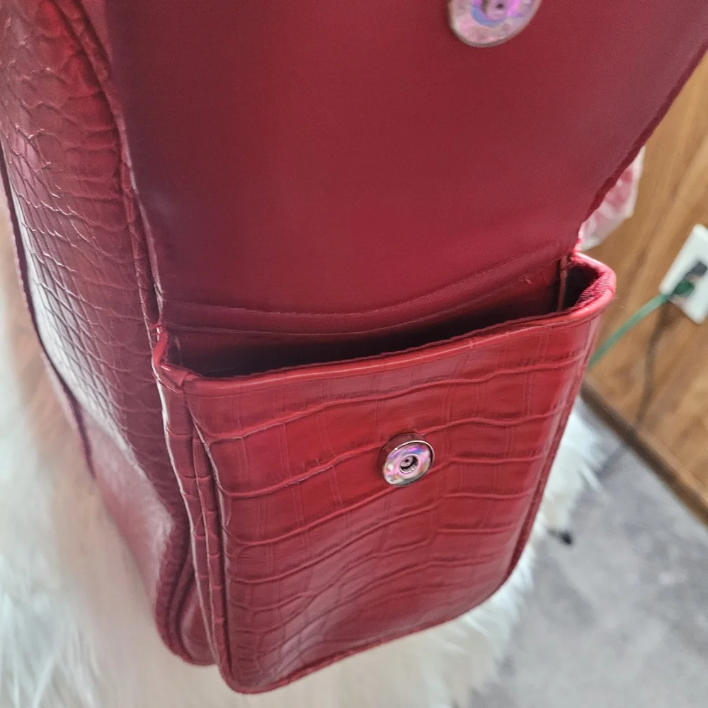 NWOT overnight bag - Picture 8 of 12